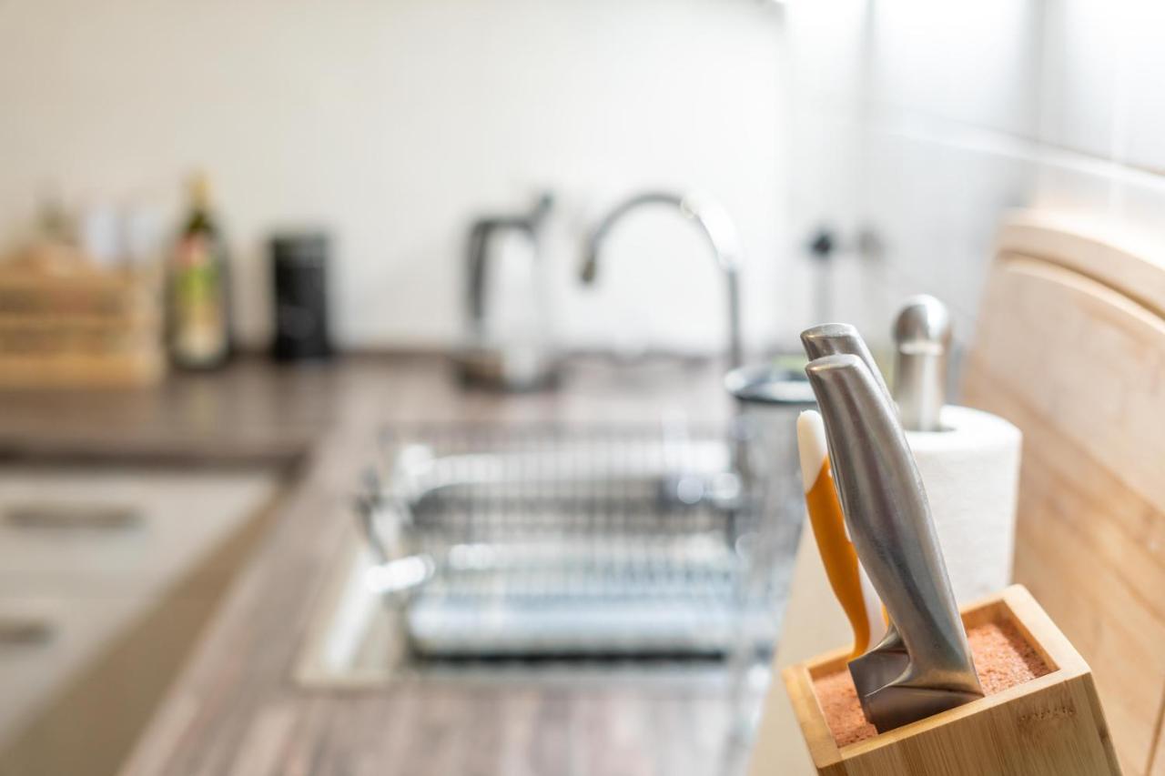 2 Bedroom 65Qm - Kitchen - Central - Netflix Magdeburg Eksteriør bilde