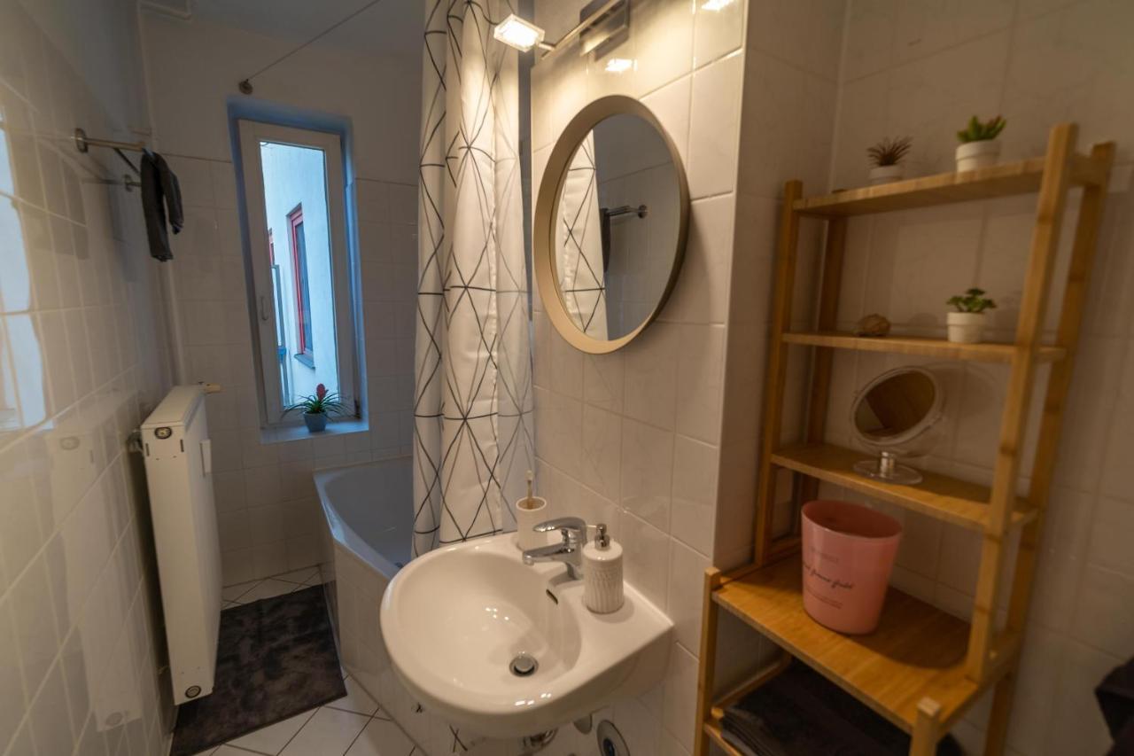2 Bedroom 65Qm - Kitchen - Central - Netflix Magdeburg Eksteriør bilde