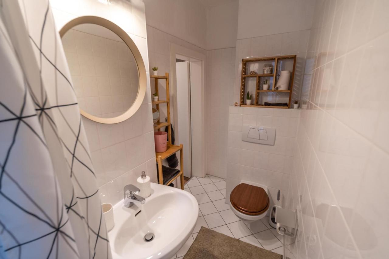 2 Bedroom 65Qm - Kitchen - Central - Netflix Magdeburg Eksteriør bilde